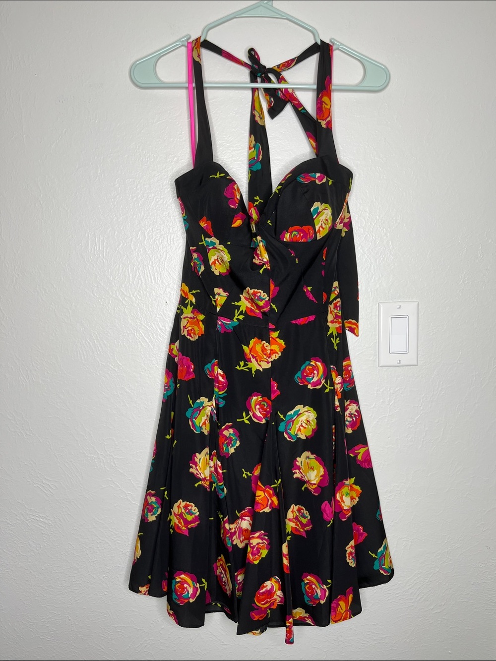 Y2K Vintage Betsey Johnson Floral Halter Dress - Size 8 Pinup Rockabilly Retro